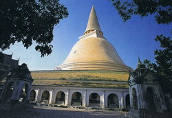Phra Pathom  Chedi, the  tallest  chedi  in  Thailand