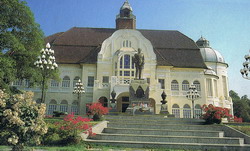 Baan  Puen  Palace